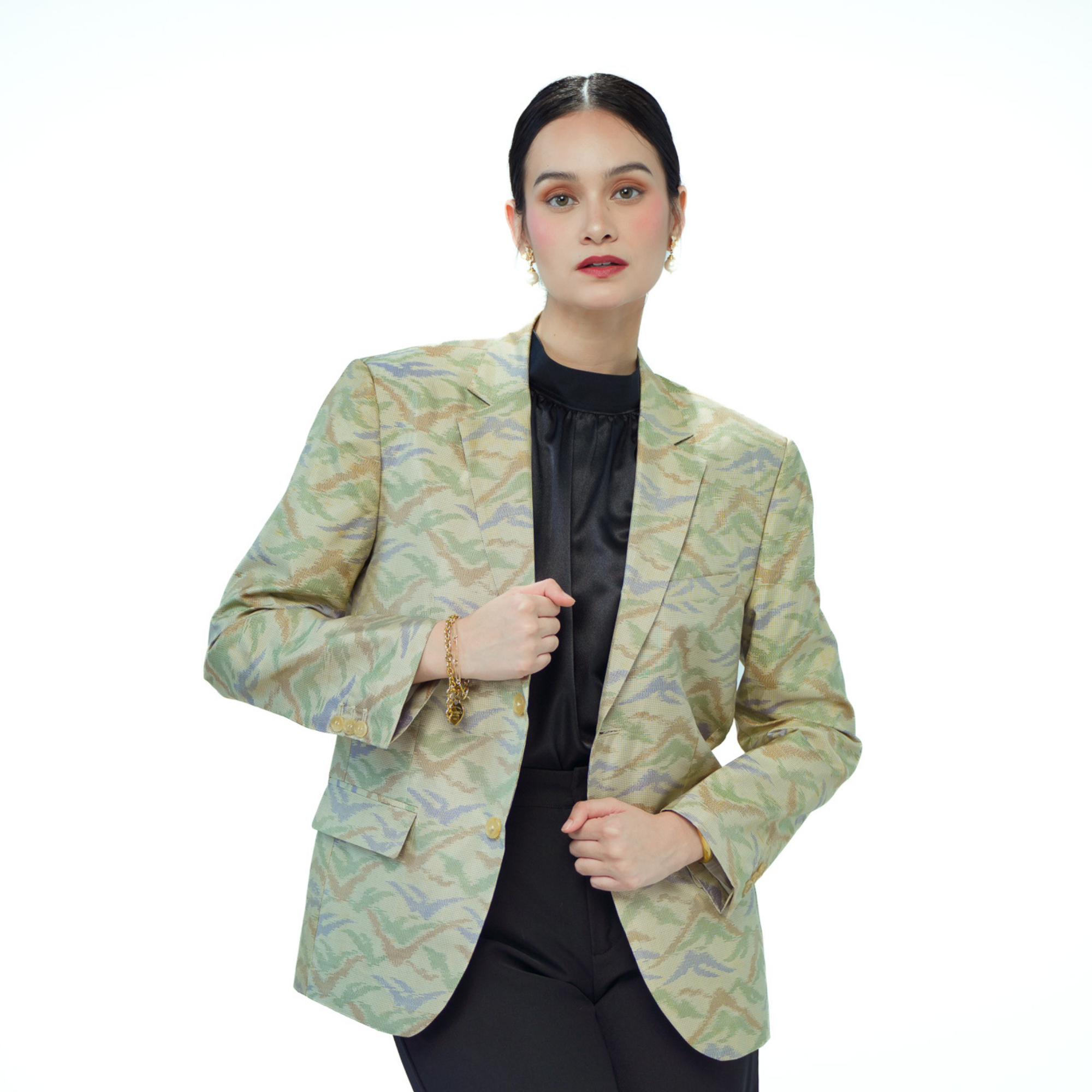 On-hand: Beige Oshima Men's suit | Large