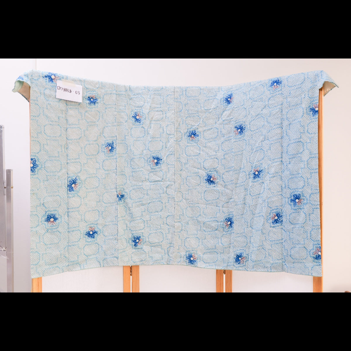 NALB - No Art Left Behind Fabric: 1217NALB-03 Blue white